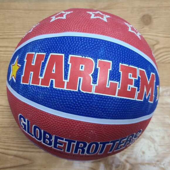 Harlem Globetrotters Spalding Basketball signed by Hi-Lite (NEW) - Picture 3 of 4
